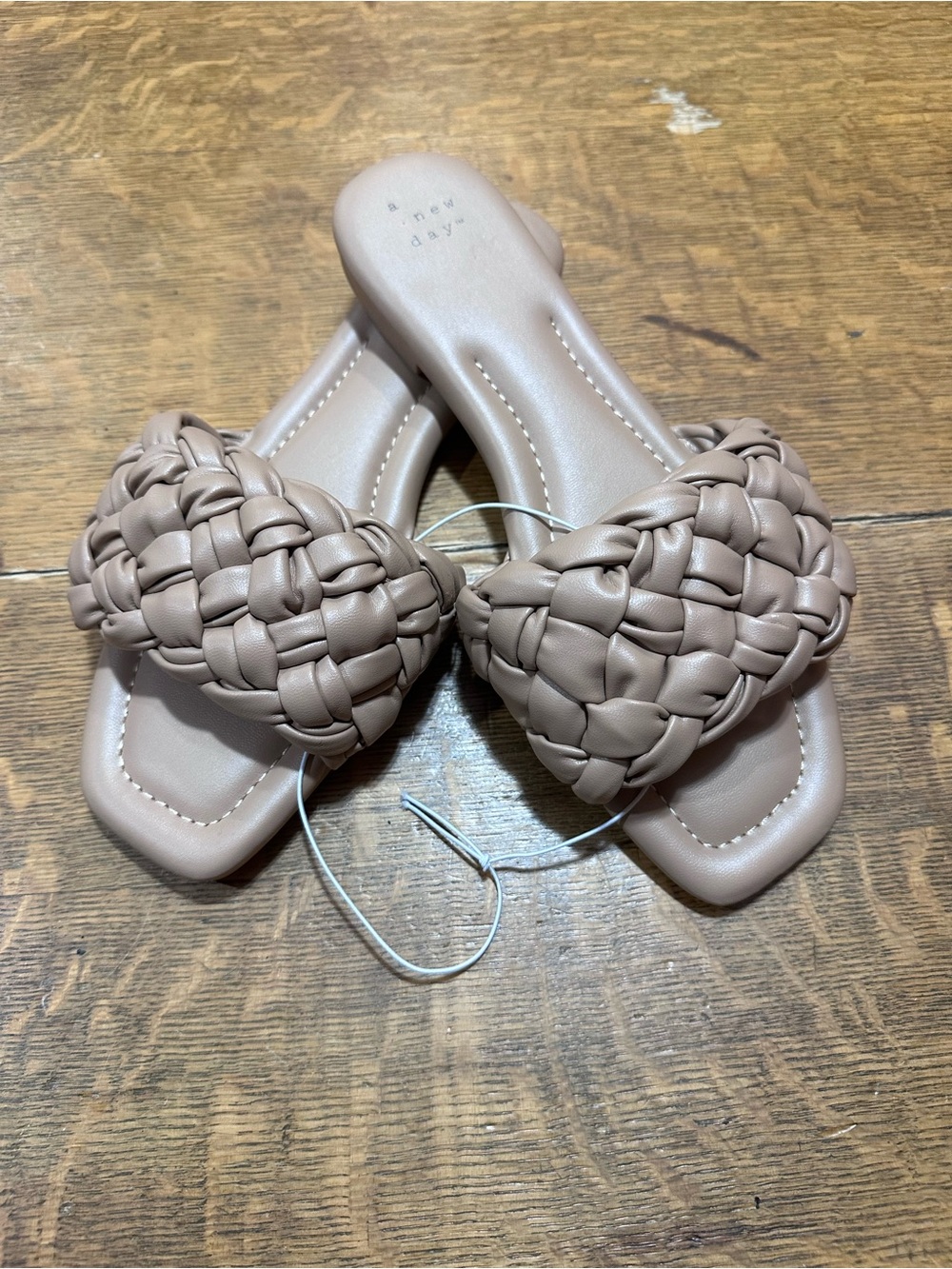 a new day NWT sz 8.5 Braided Slide Sandals in Taupe